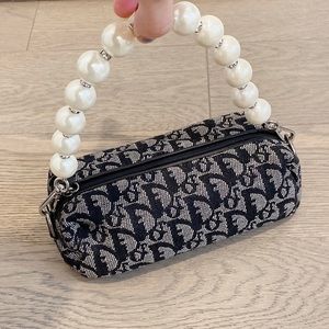 ⚡️FLASHSALE⚡️RARE Dior small baguette bag / pouch